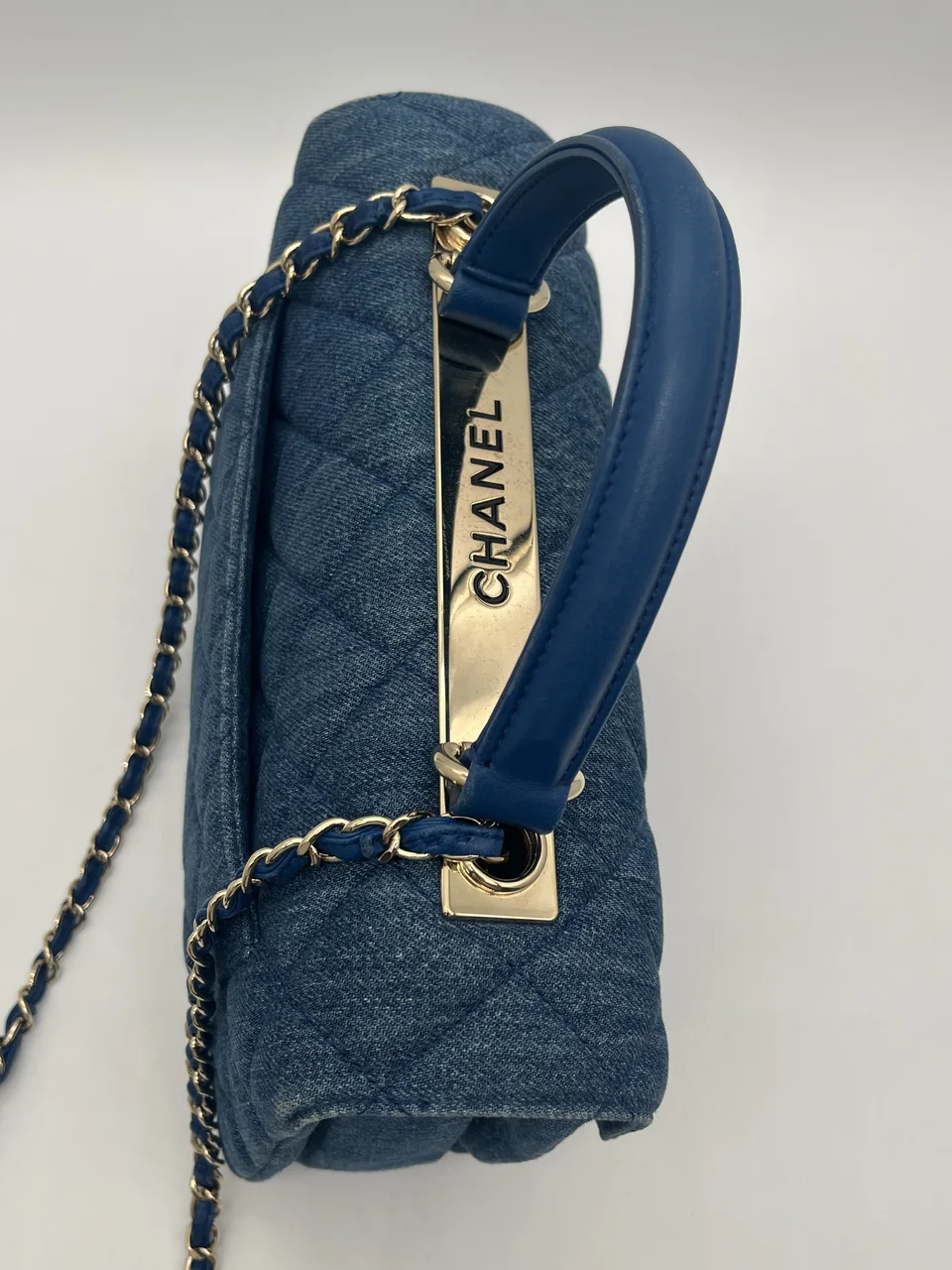 CHANEL DENIM MATELASSE TWO-WAY BAG (24 SERIAL CODE) view 3