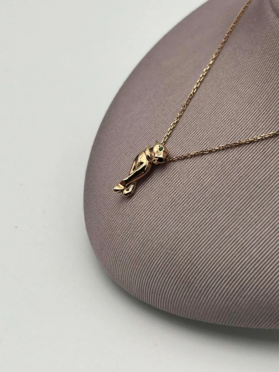 PG750 CARTIER PANTHER NECKLACE 3.6G view 3