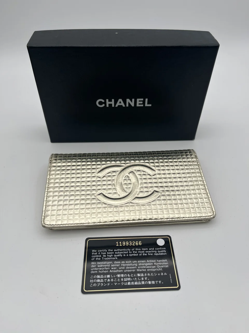CHANEL BIFOLD WALLET (11 SERIAL CODE) view 16