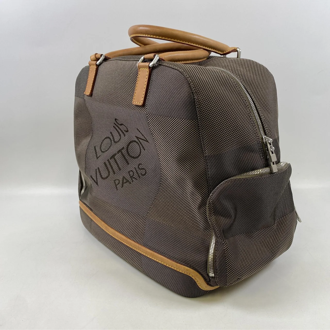 LV DAMIER JEANT AVENTURIER view 9