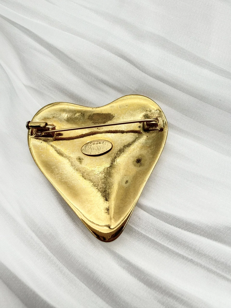 CHANEL BROOCH hover