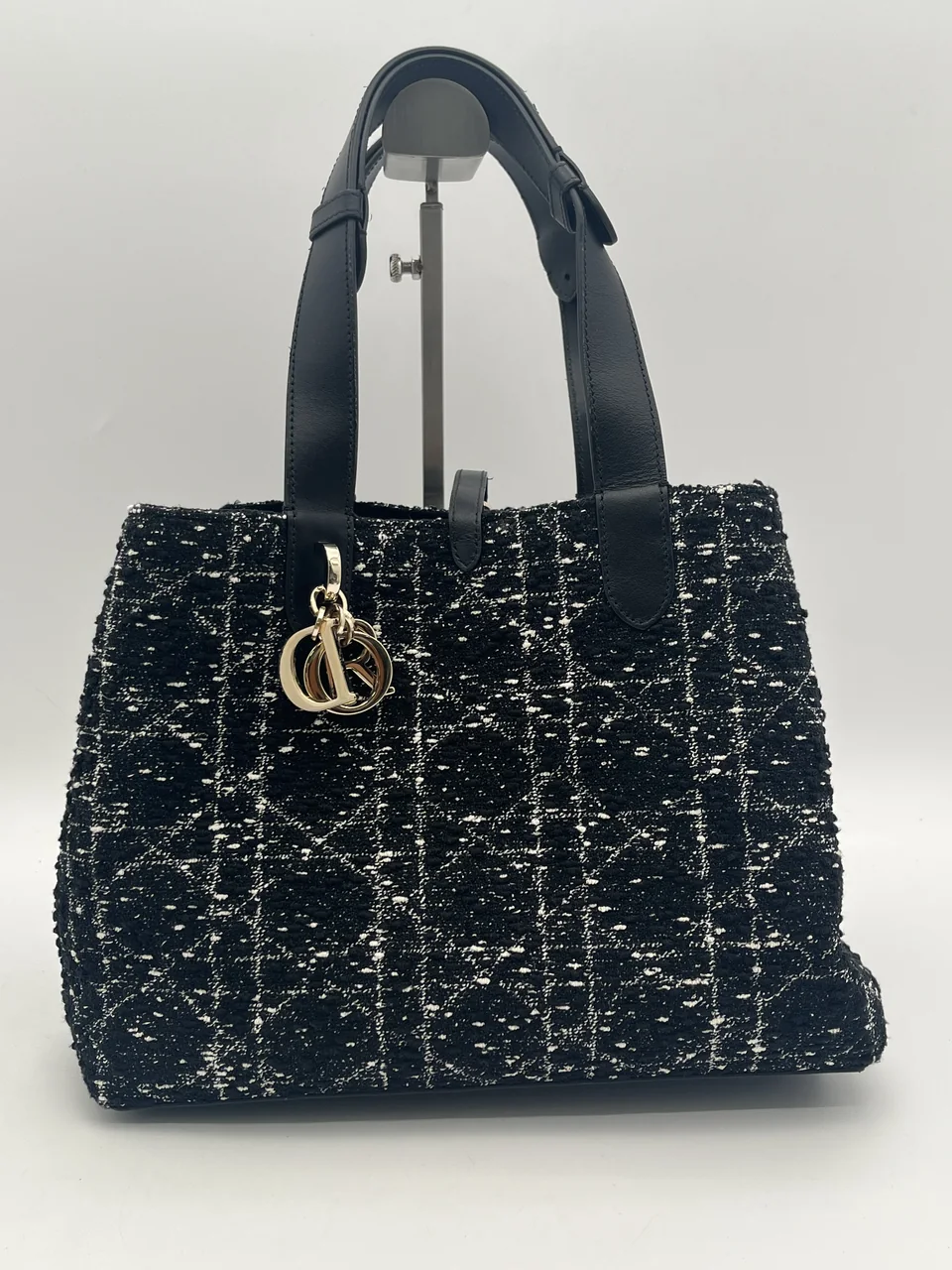 DIOR TOUJOURS MEDIUM CANNAGE (dustbag) hover