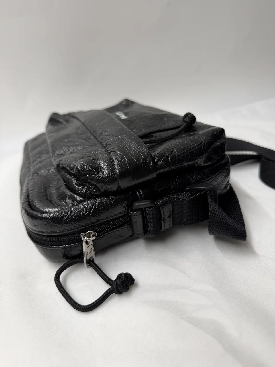 BALENCIAGA EXPLORER SHOULDER BAG (BLACK) view 3