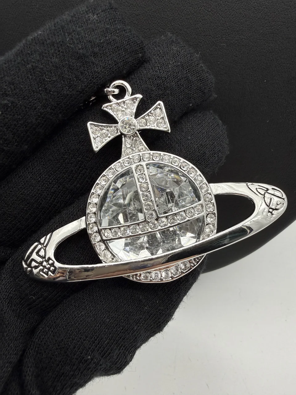 VIVIENNE WESTWOOD ORB NECKLACE