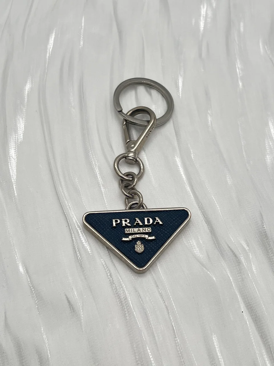 PRADA SAFFIANO TRIANGLE LOGO KEY RING