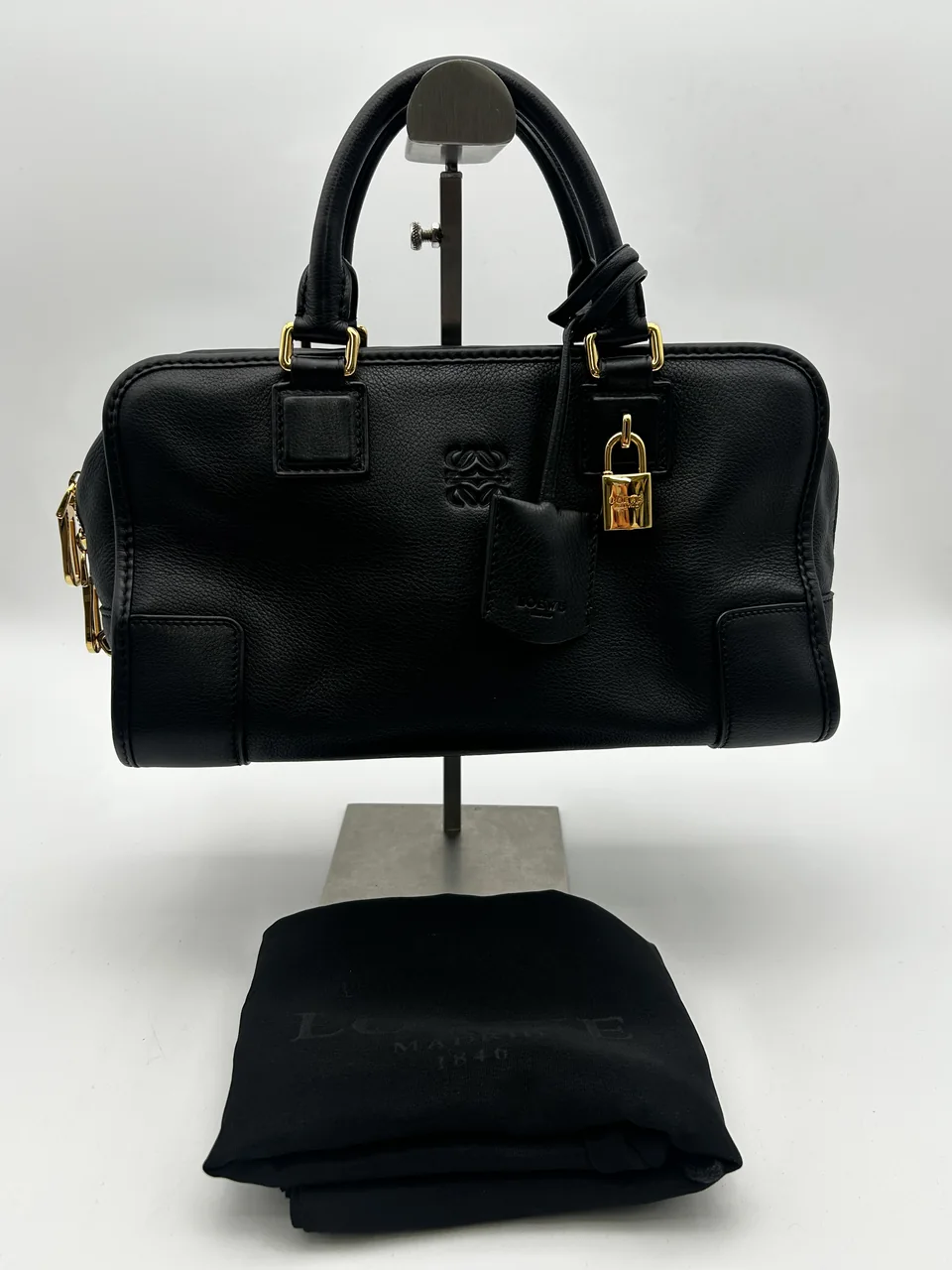 LOEWE AMAZONA (BLACK) view 3