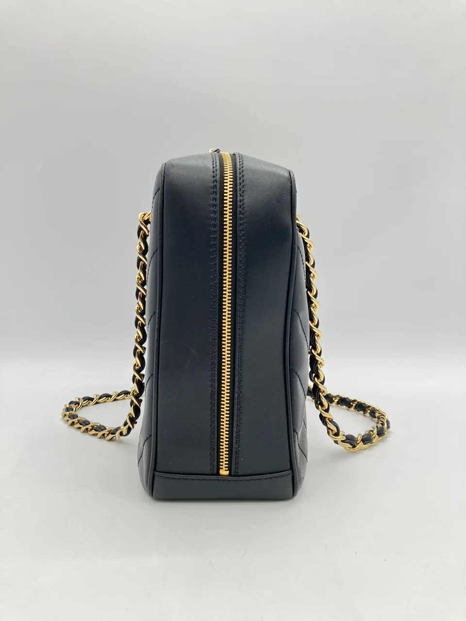 CHANEL V-STITCH CHAIN SHOULDER BAG view 5