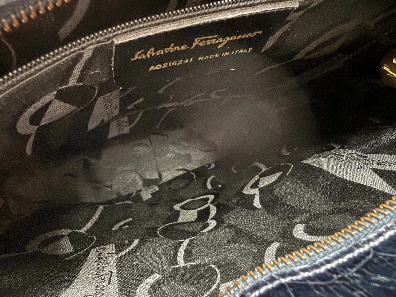 SALVATORE FERRAGAMO DOUBLE GANCINI SHOULDER BAG view 8
