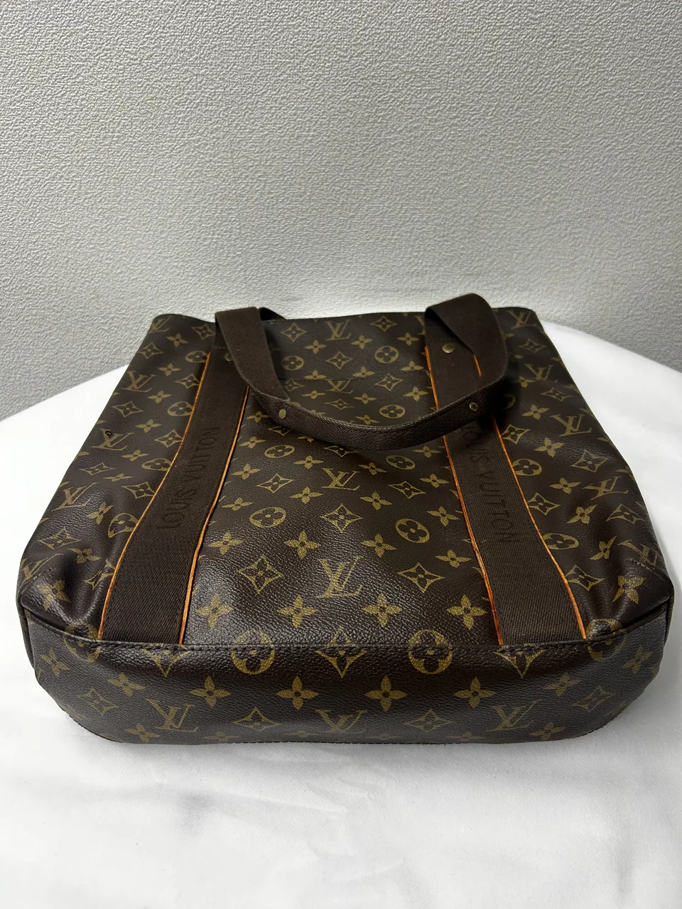 LV MONOGRAM CABAS BOBOUR view 3