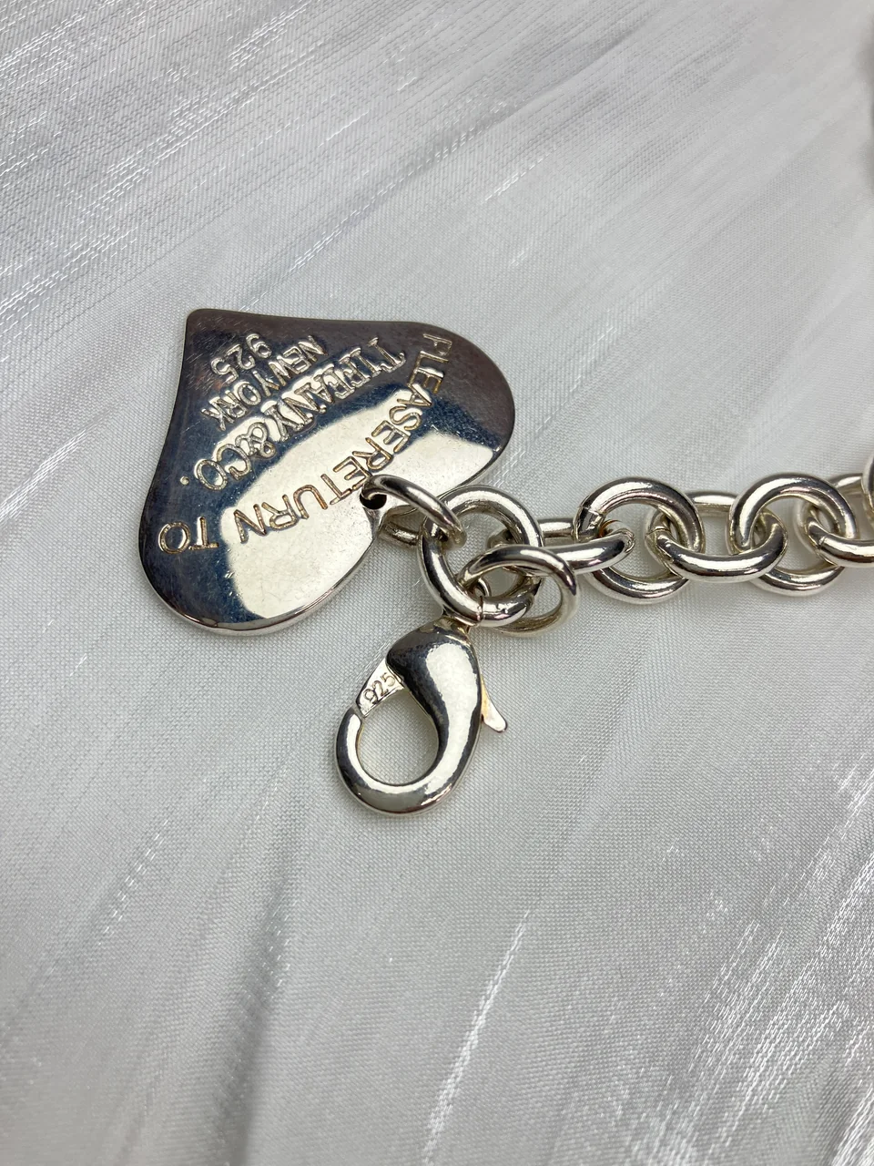 TIFFANY&CO. HEART TAG BRACELET view 4