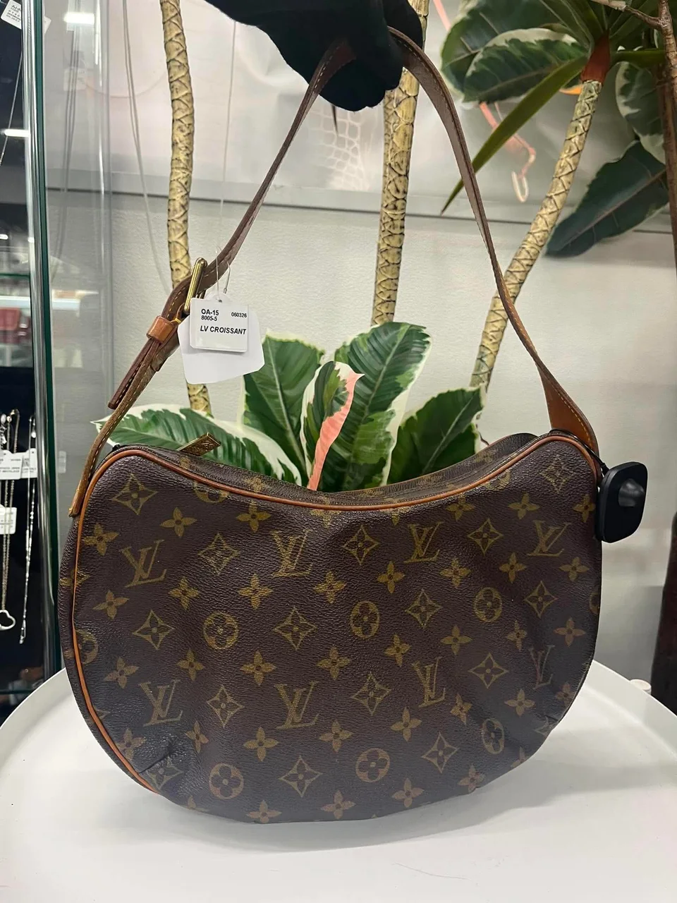 LV CROISSANT photo 4