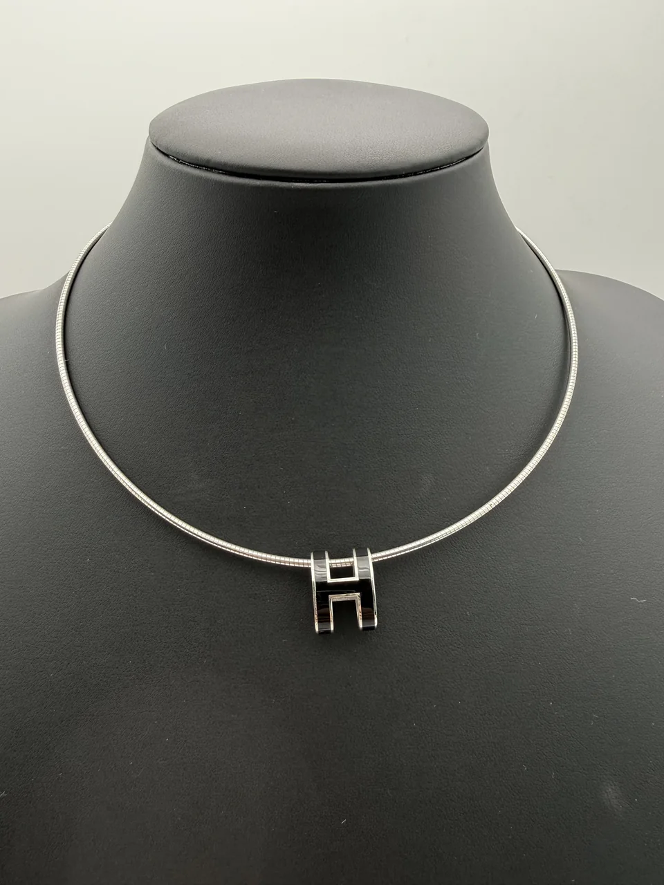 HERMES H CUBE NECKLACE view 5