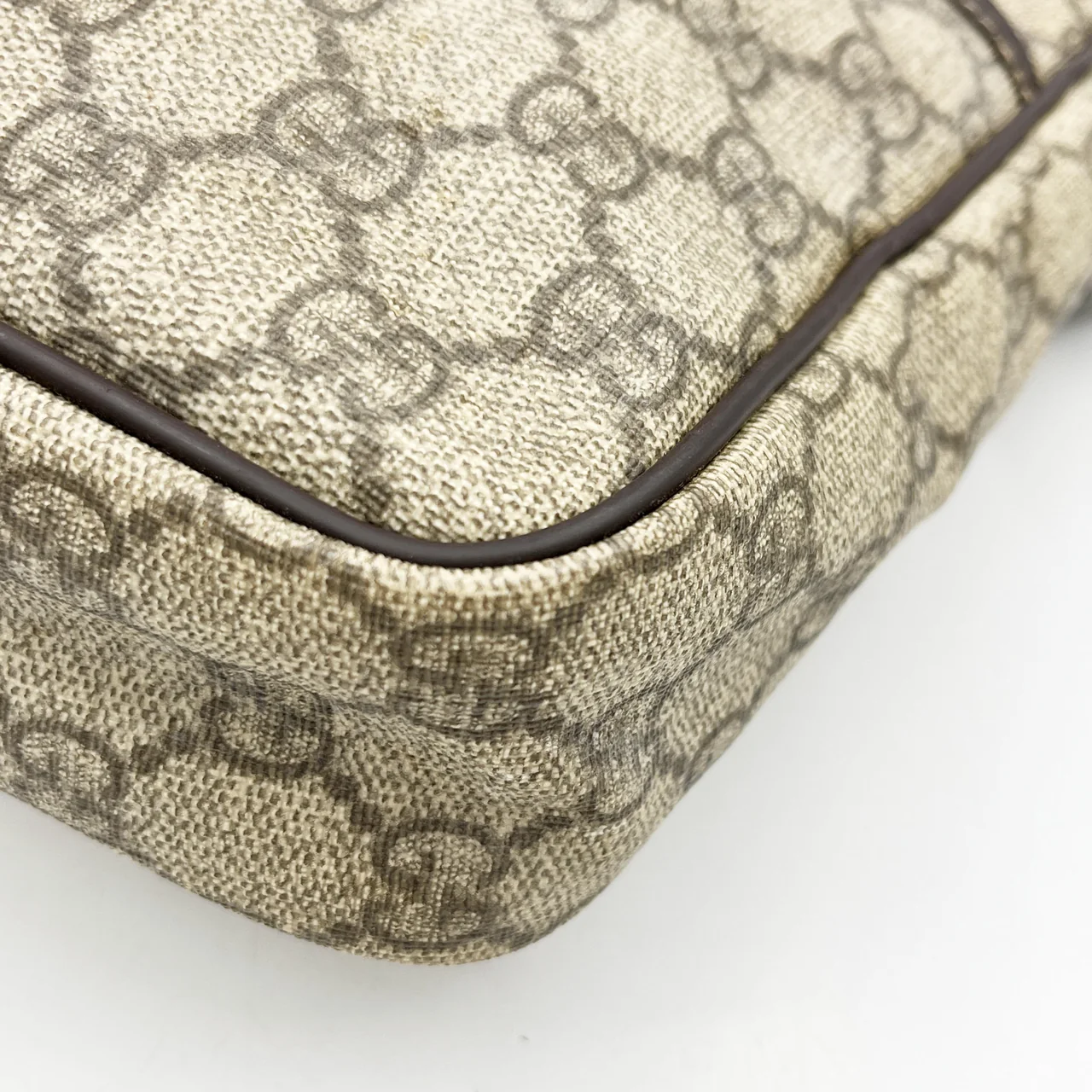 GUCCI GG SUPREME MESSENGER BAG view 5
