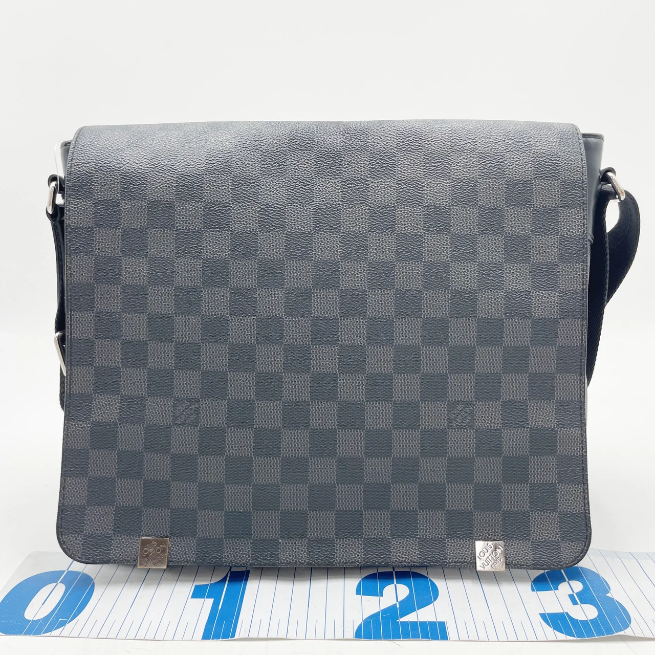 LV GRAPHITE DISTRICT MM view 2