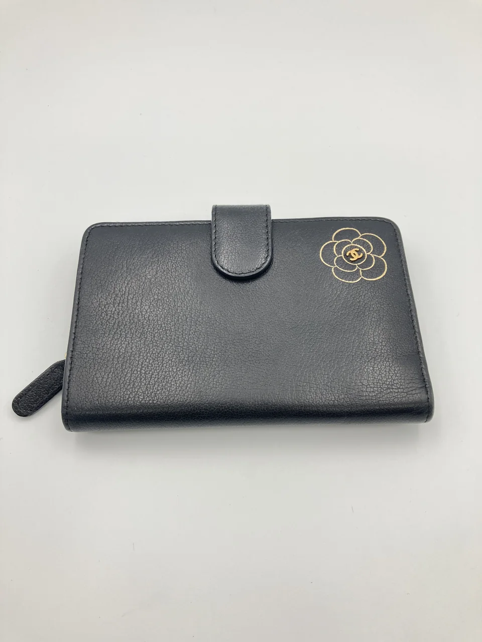 CHANEL CAMELLIA BIFOLD WALLET (16 SERIAL CODE)