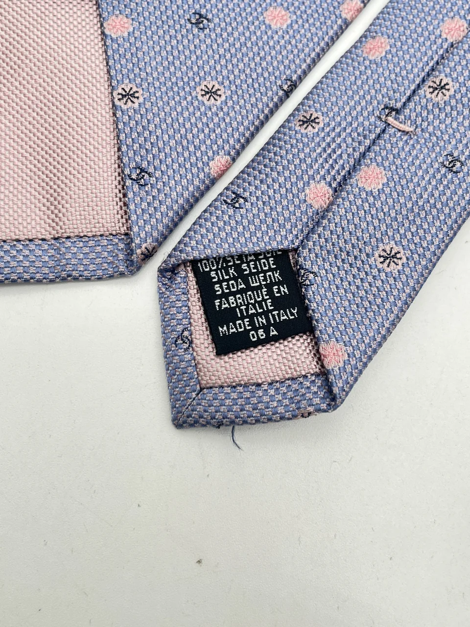 CHANEL NECKTIE (PURPLE) view 3