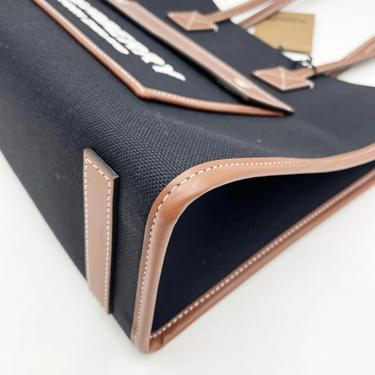 BURBERRY CANVAS TOTE BAG (BLACK) view 5