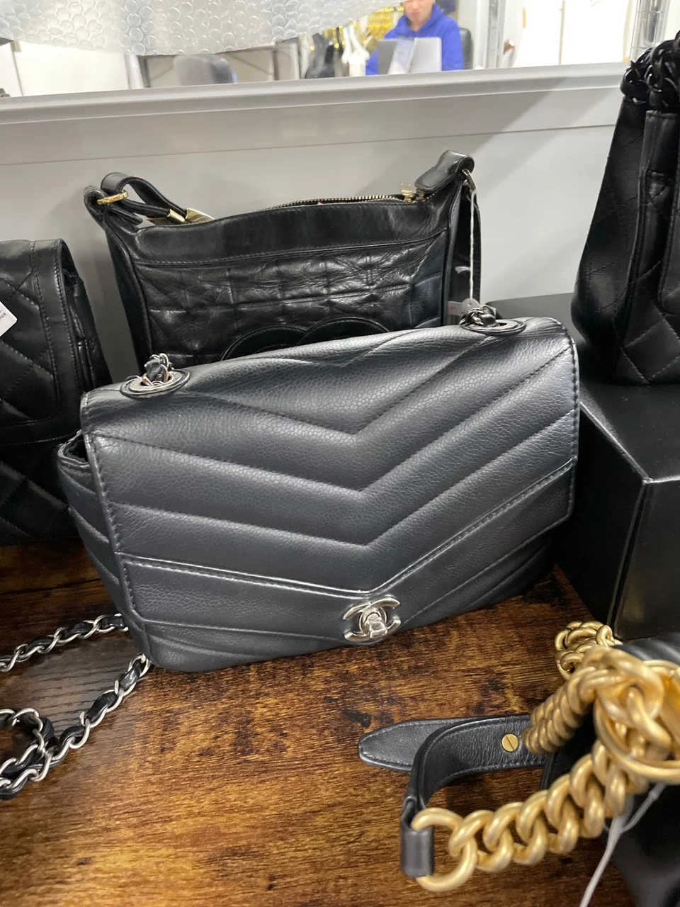 CHANEL CAVIAR CHEVRON SHOULDER BAG hover