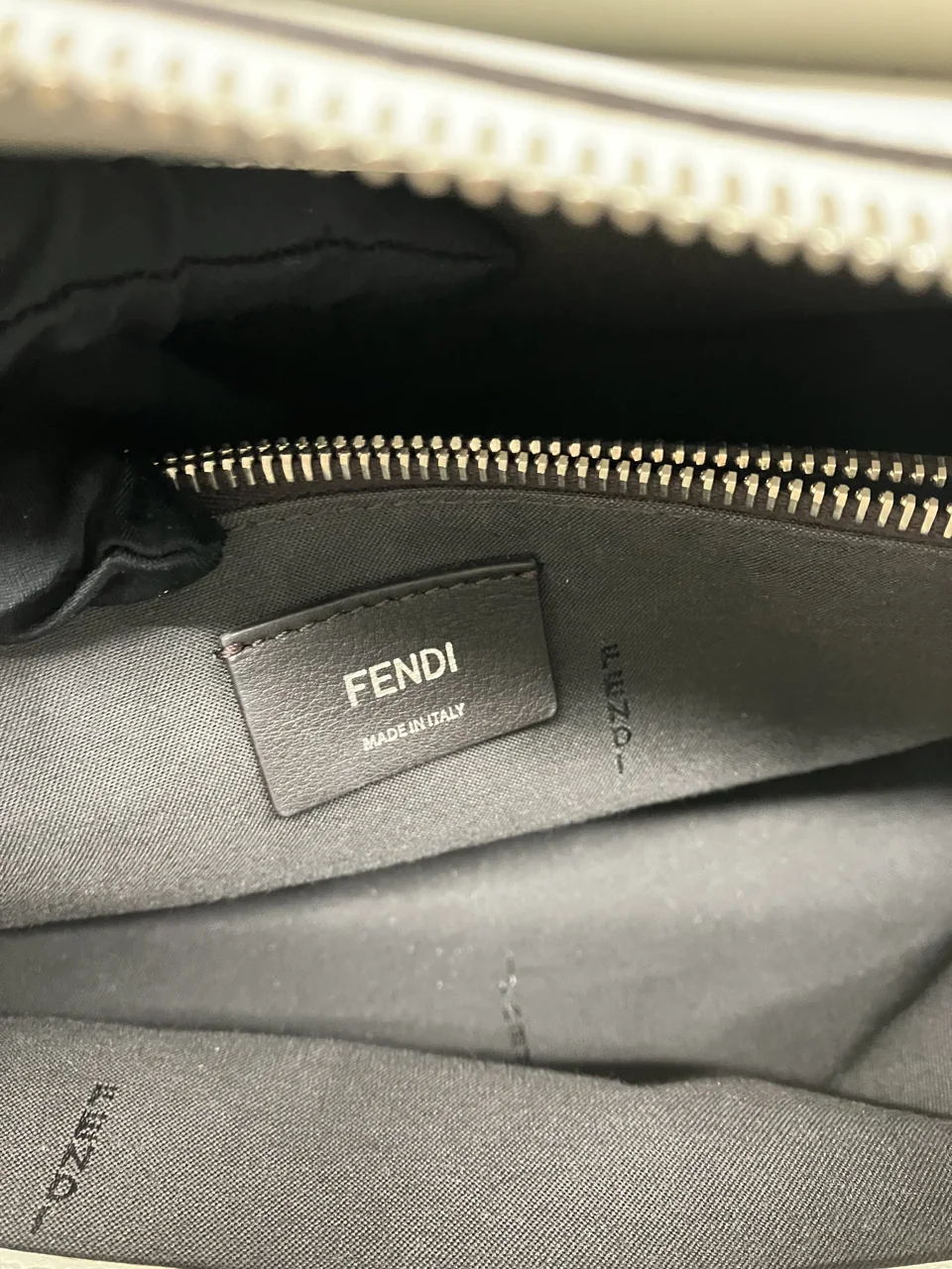 FENDI BY THE WAY MEDIUM (WHITE) view 7