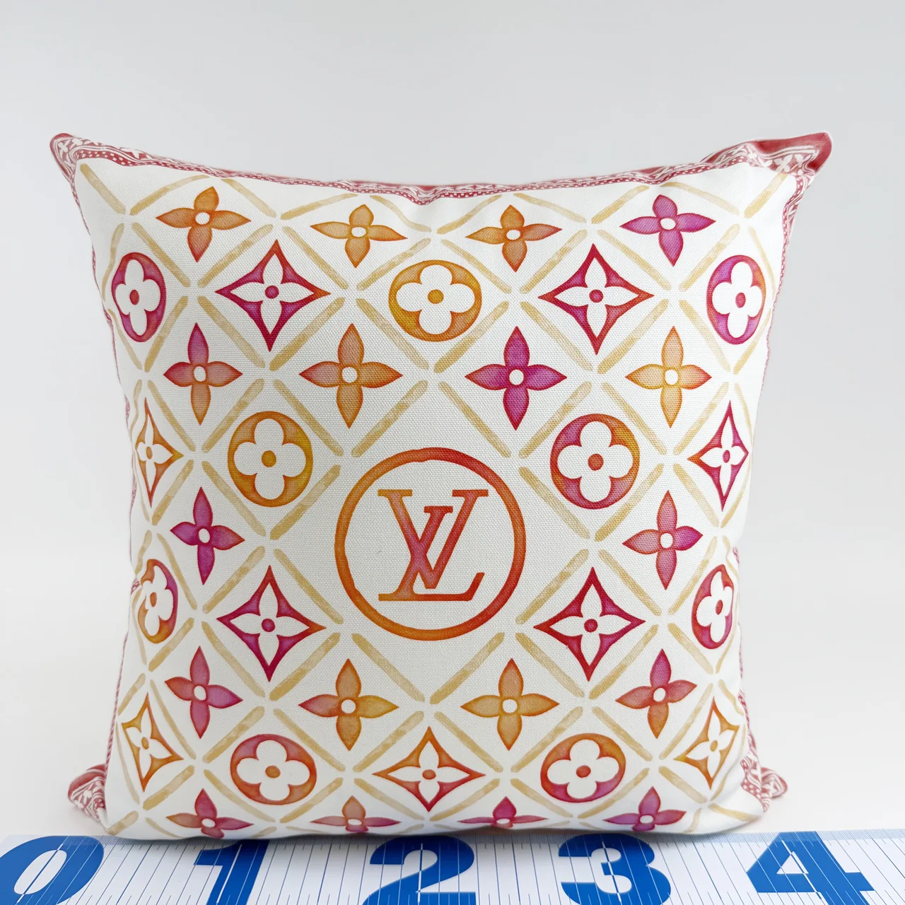 LV CUSHION