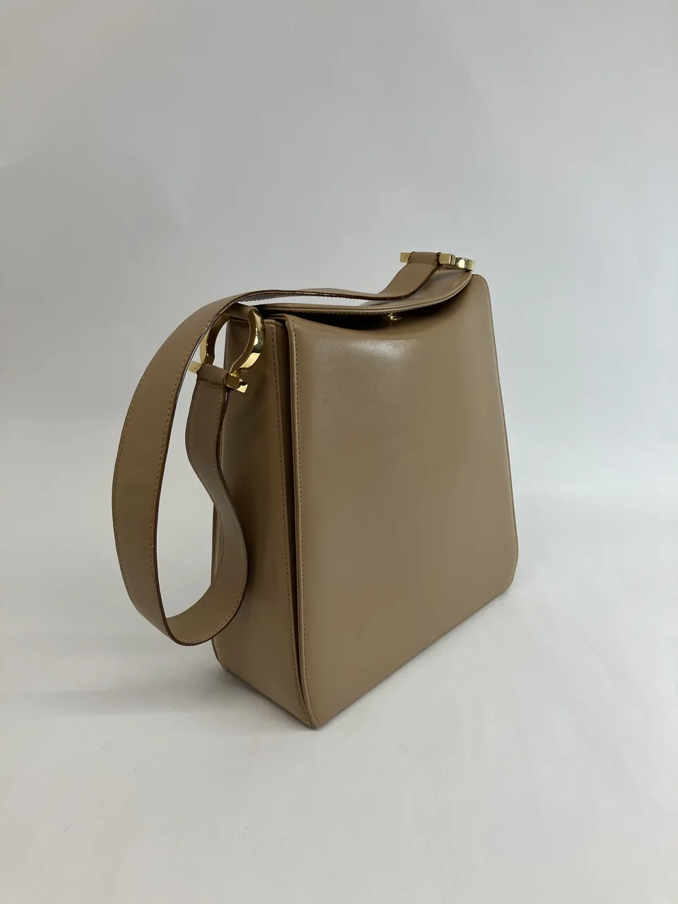 SALVATORE FERRAGAMO GANCINI BAG hover
