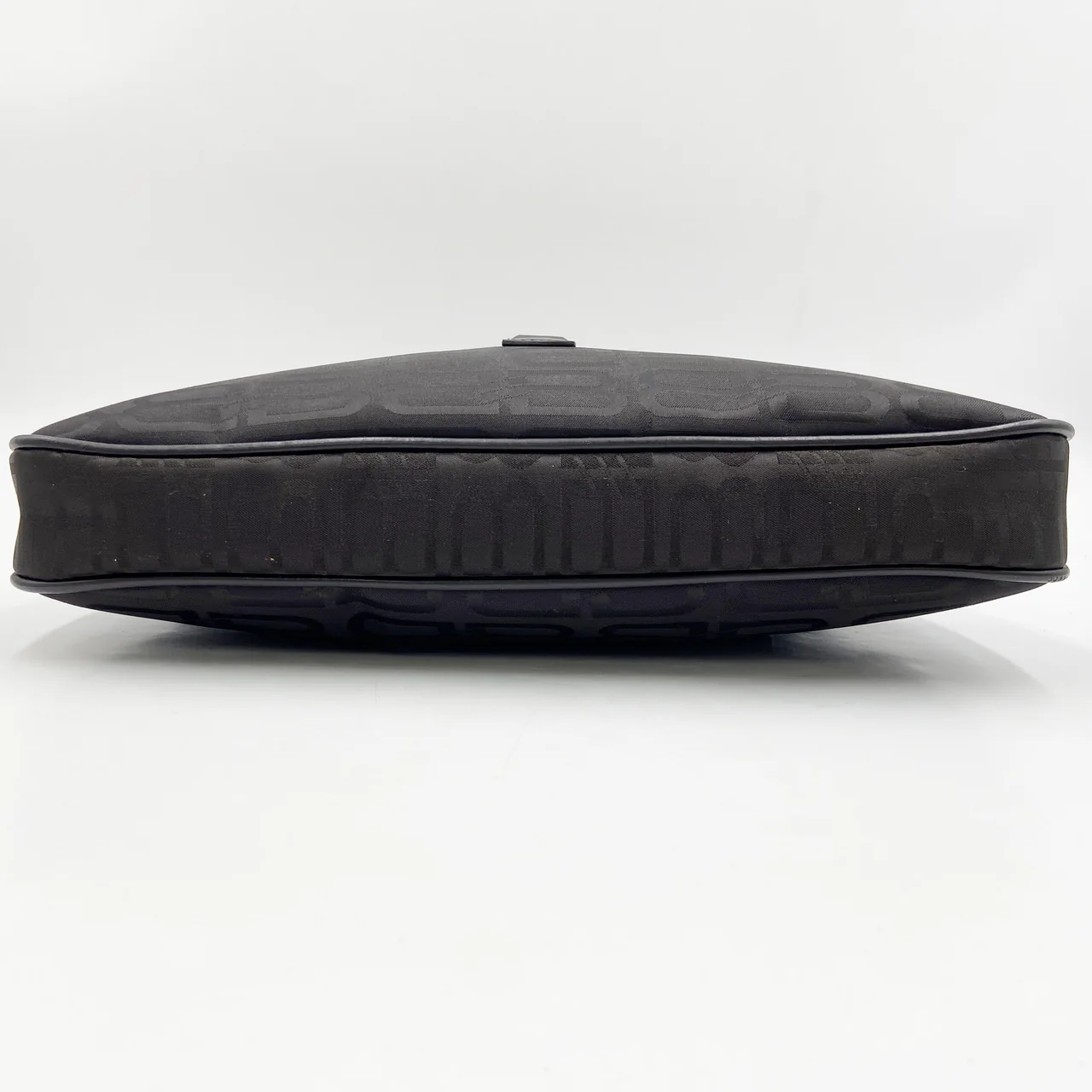 BALENCIAGA NYLON HANDBAG (BLACK) view 4
