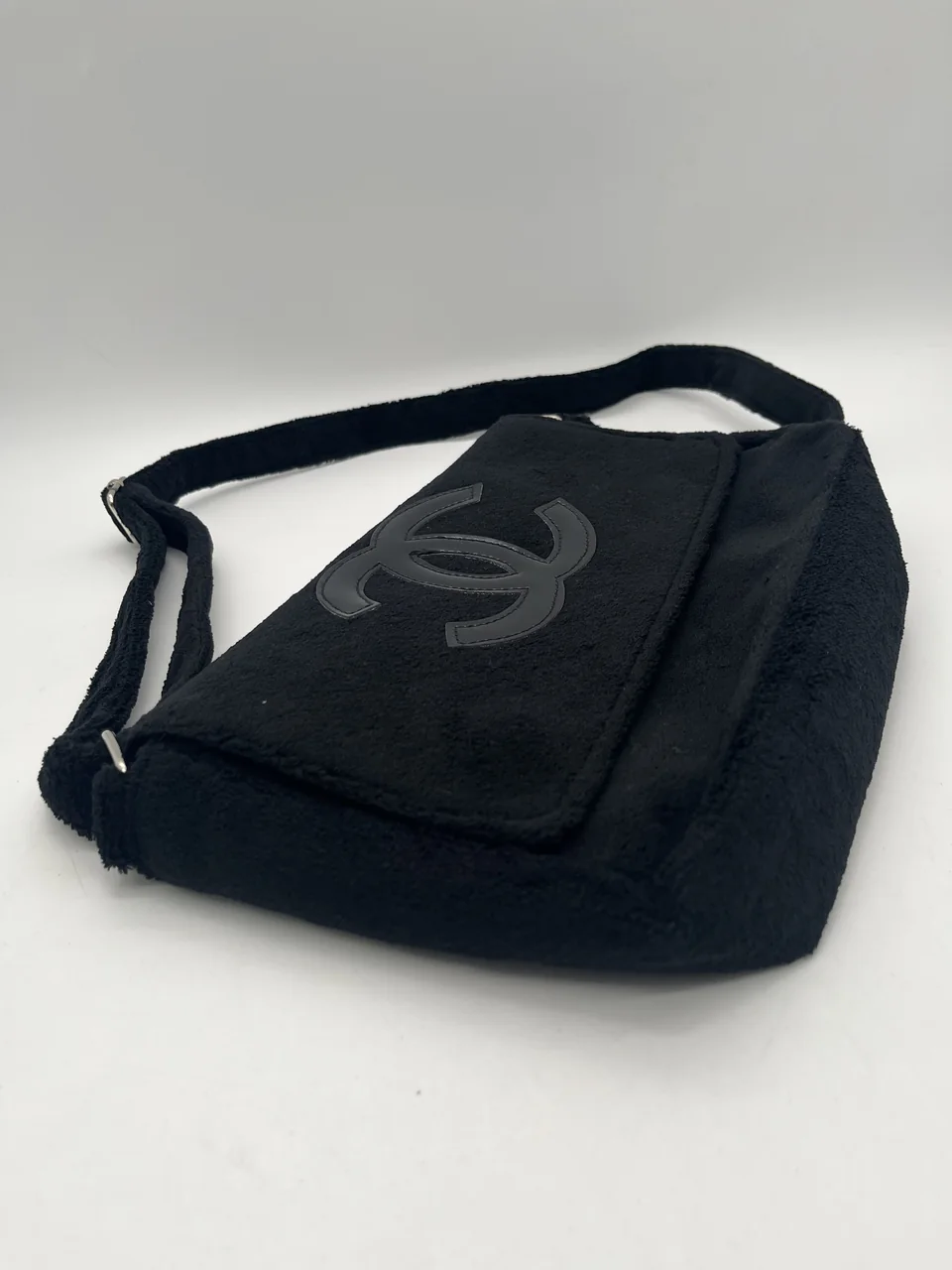 CHANEL SHOULDER BAG view 4