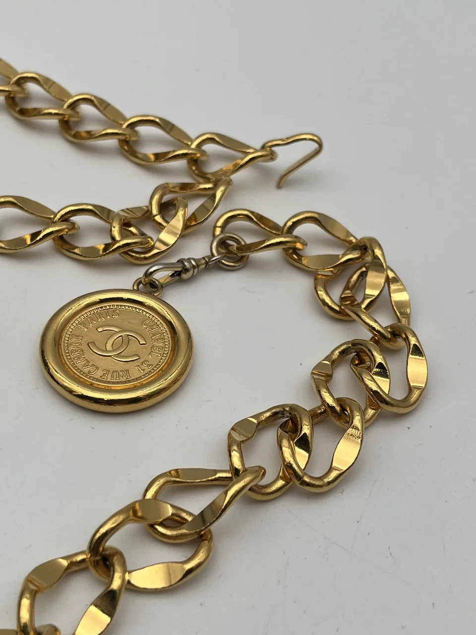 CHANEL CHAIN BELT view 2