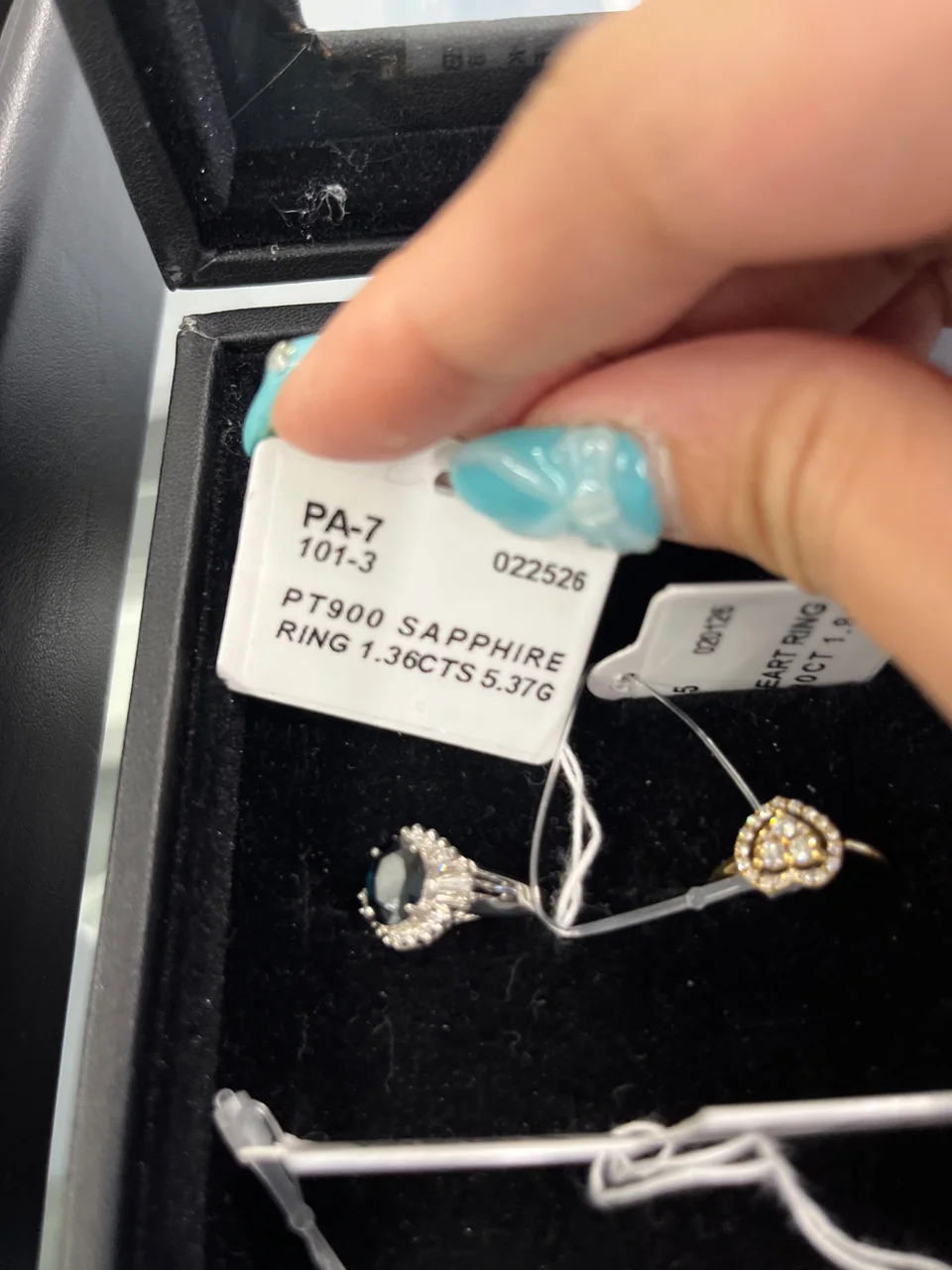 PT900 SAPPHIRE RING 1.36CTS 5.37G