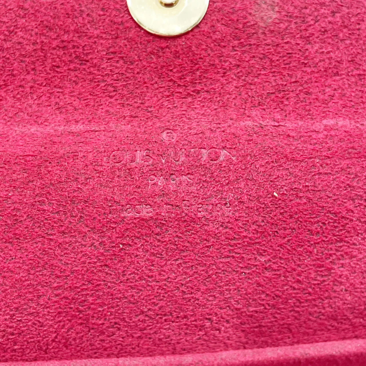 LV MONOGRAM RECITAL view 10