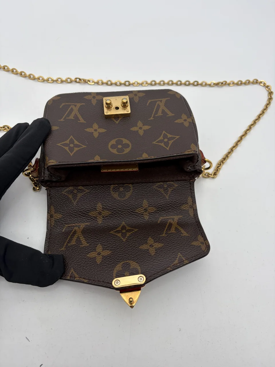 LV MONOGRAM MICRO METIS view 7