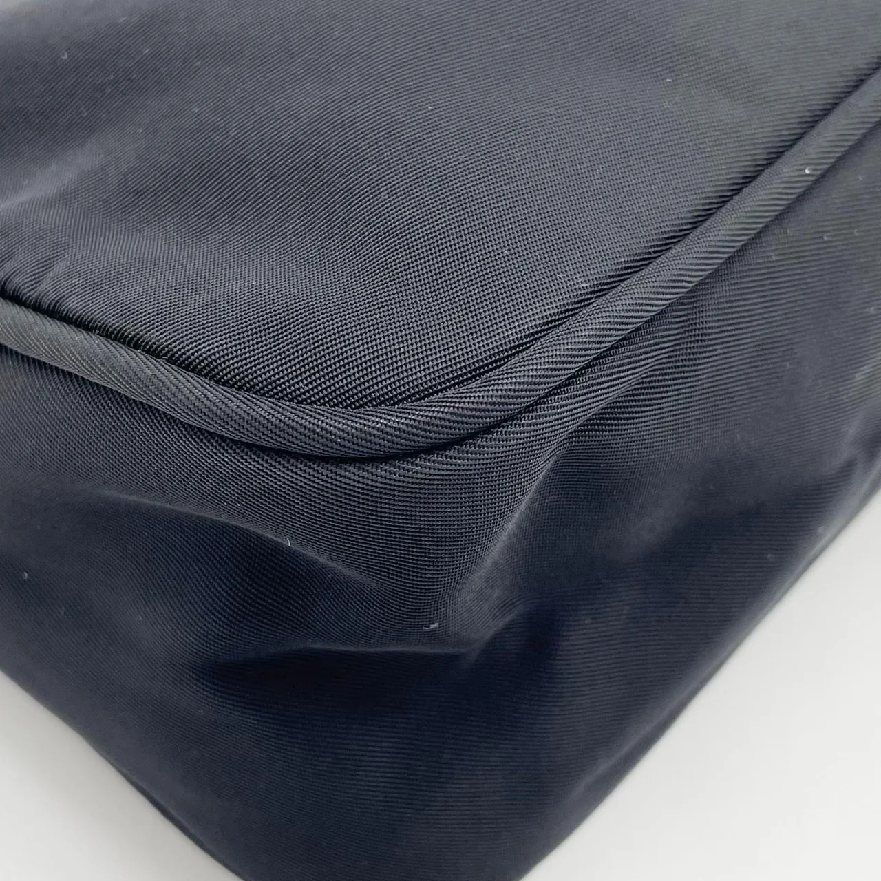 PRADA NYLON ACCESSORY POUCH (BLACK) view 8