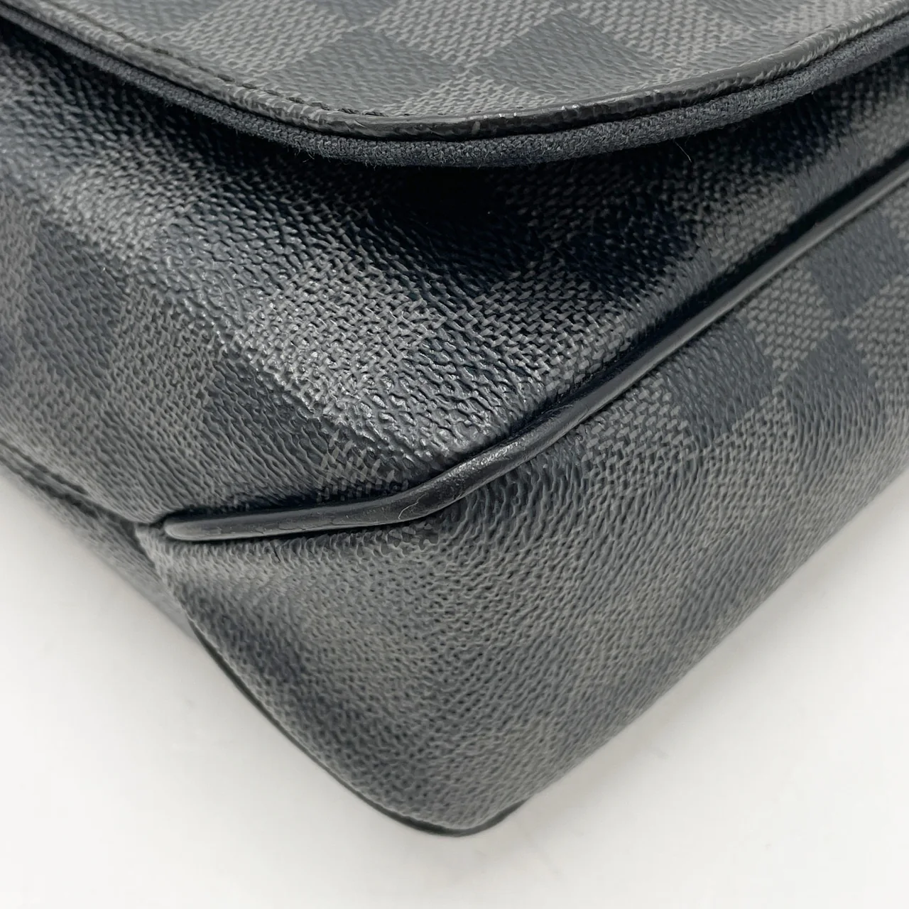LV GRAPHITE DISTRICT MM view 8