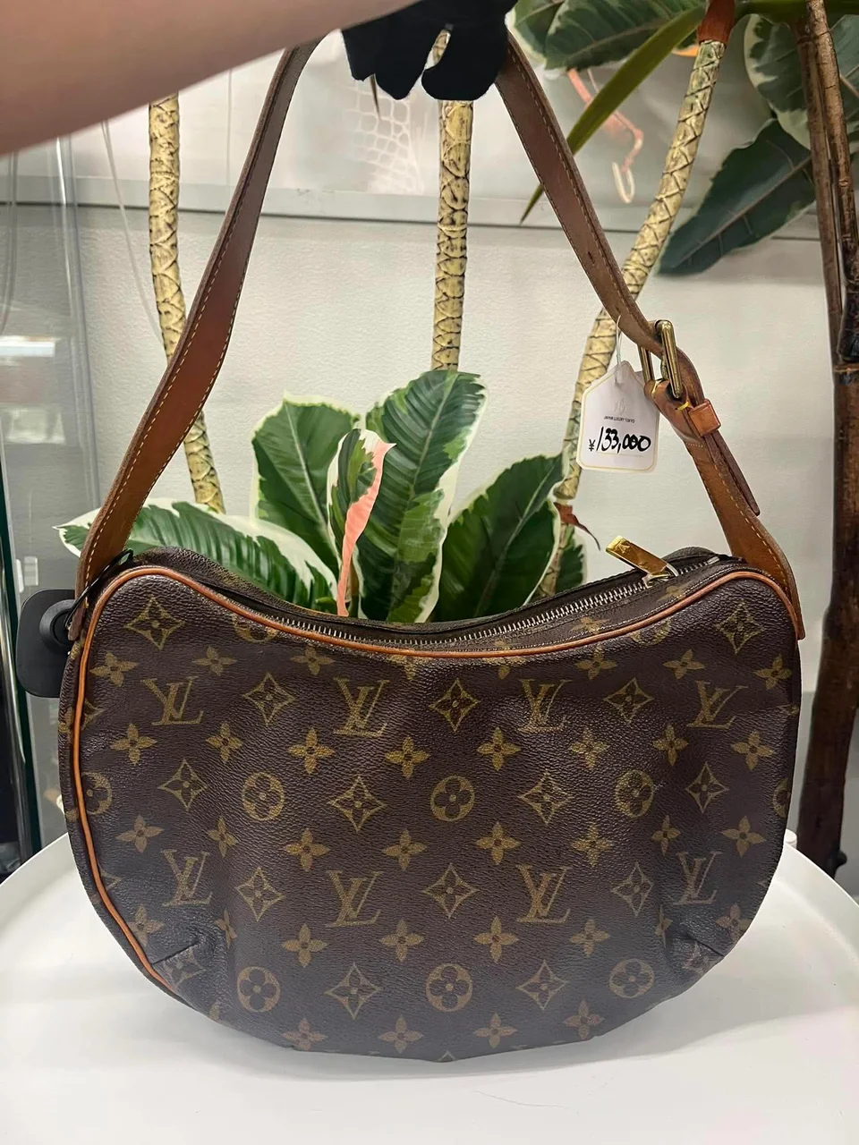 LV CROISSANT photo 3