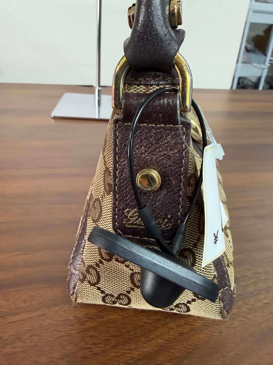 GUCCI GG CANVAS SHOULDER BAG (BROWN) view 6