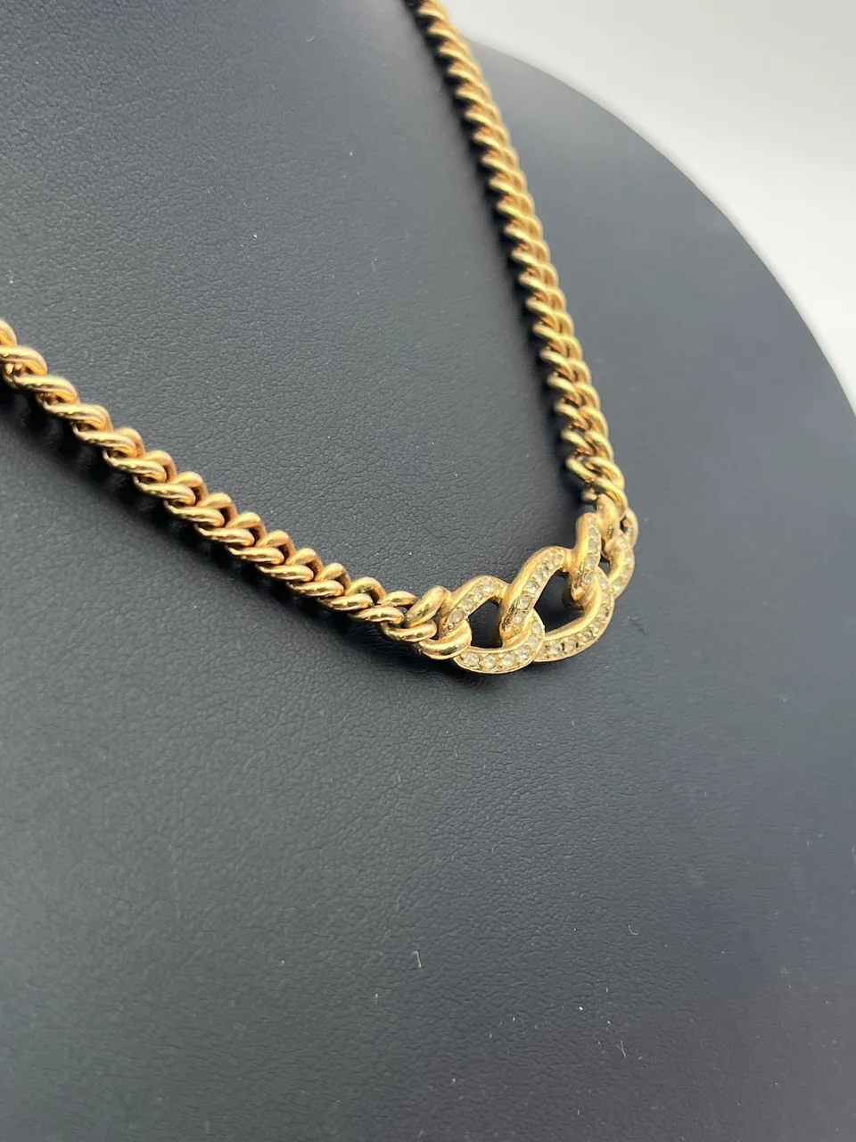 DIOR NECKLACE view 3