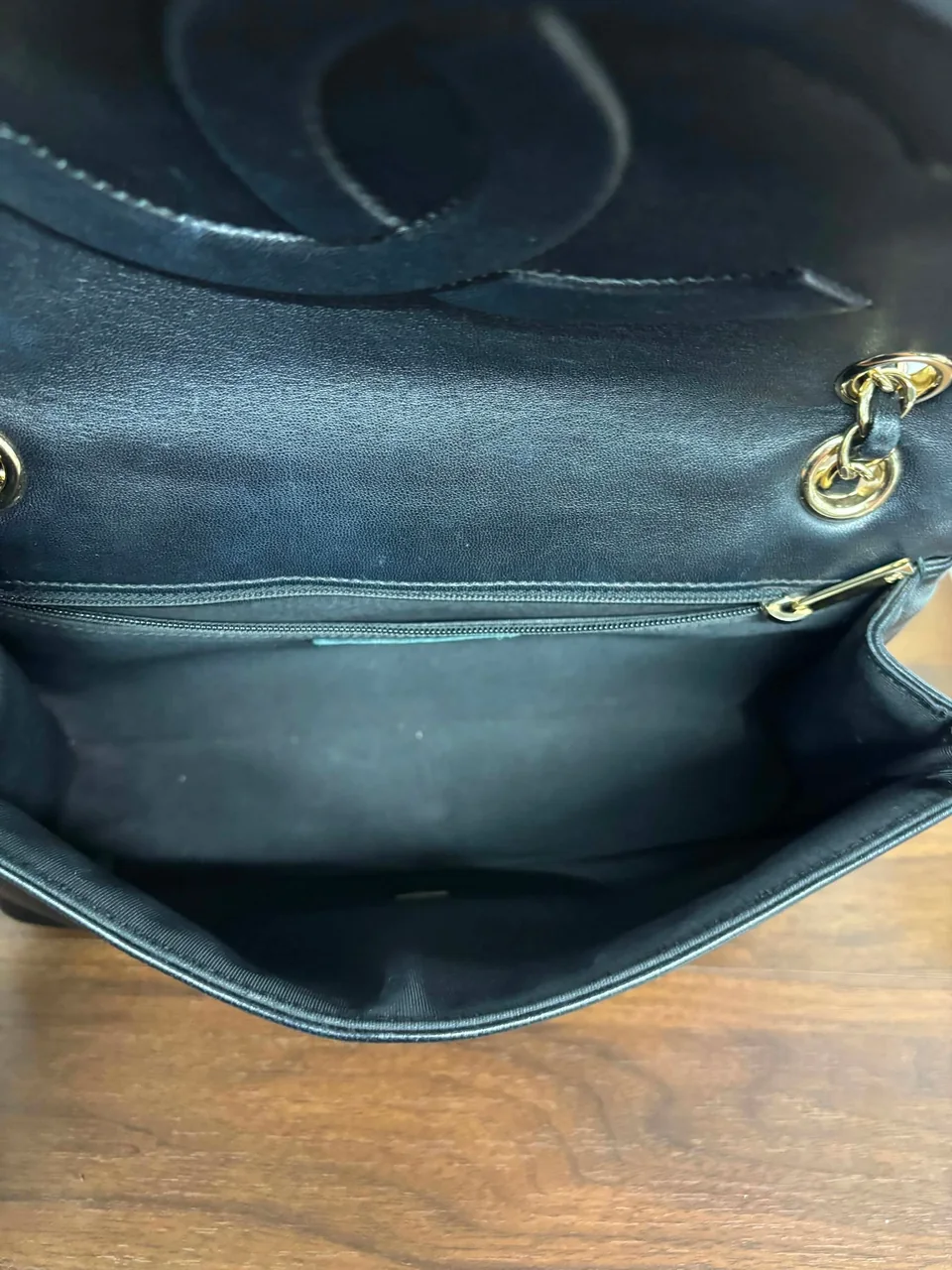 CN-1 ICAICA78 CHANEL CHEVRON PLEATED FLAP - BLACK view 4