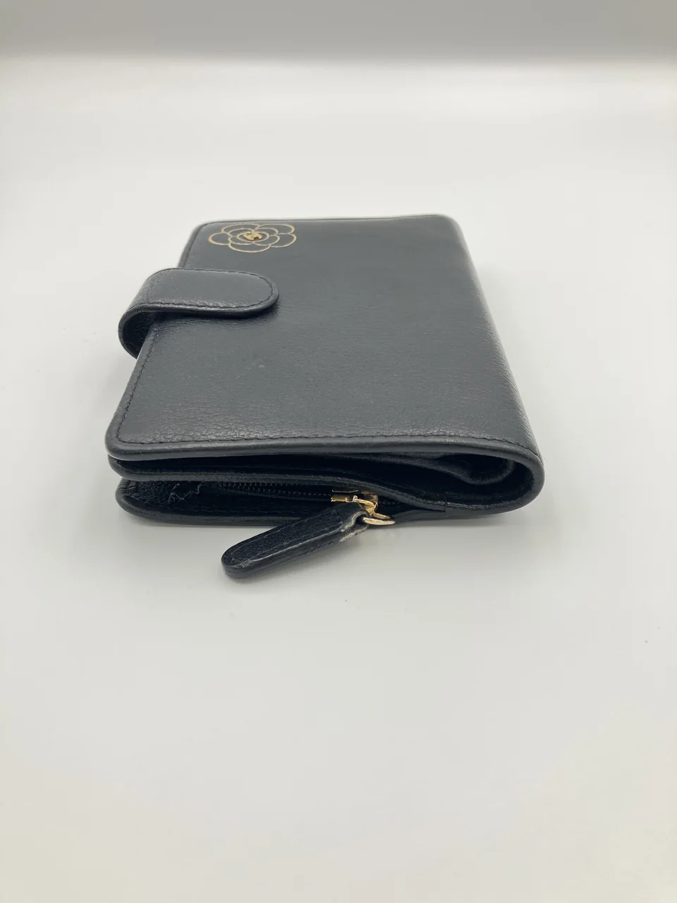 CHANEL CAMELLIA BIFOLD WALLET (16 SERIAL CODE) view 9