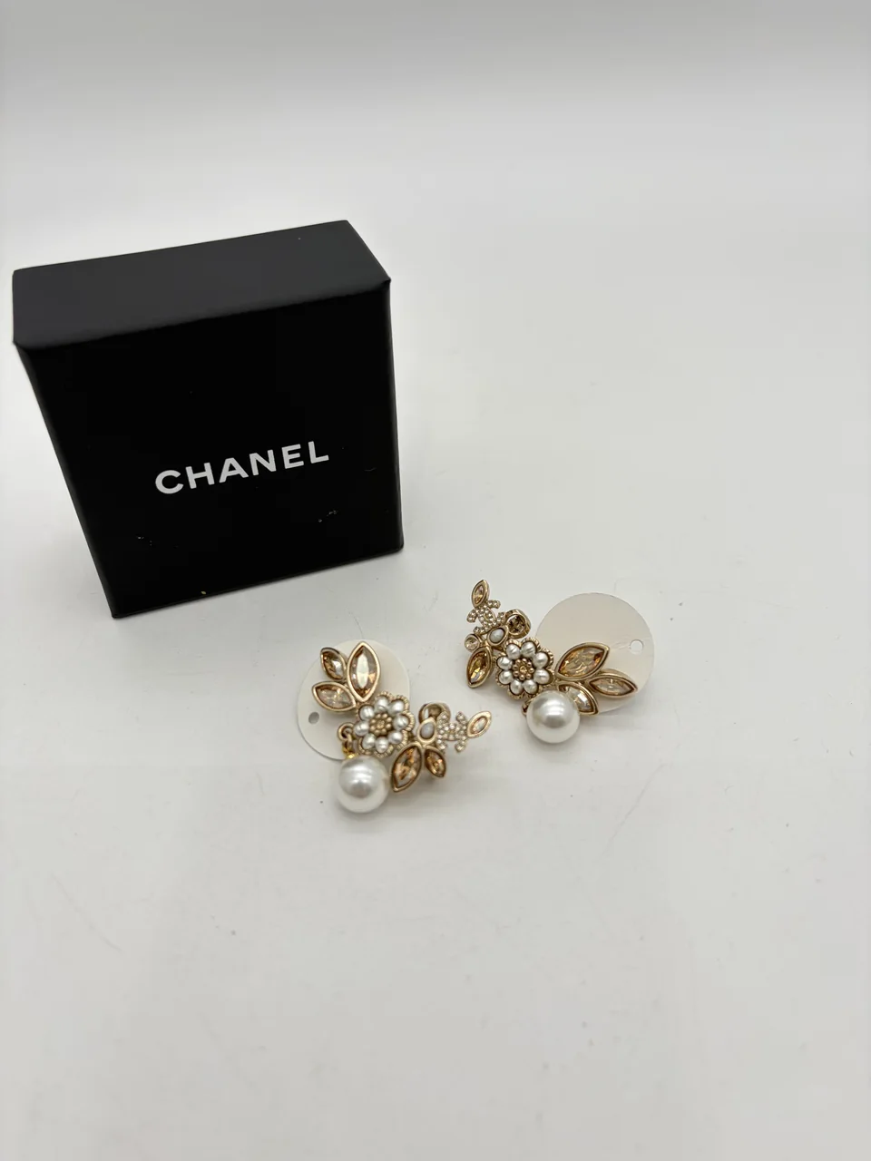 CHANEL FLOWER EARRINGS