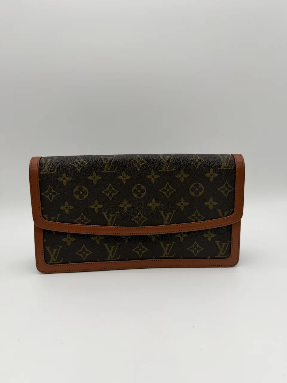 LV MONOGRAM POCHETTE DAM 854