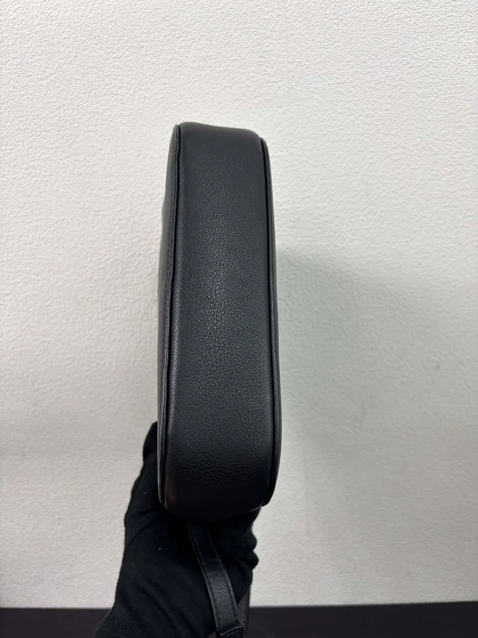 BALENCIAGA CAMERA BAG (BLACK) view 7