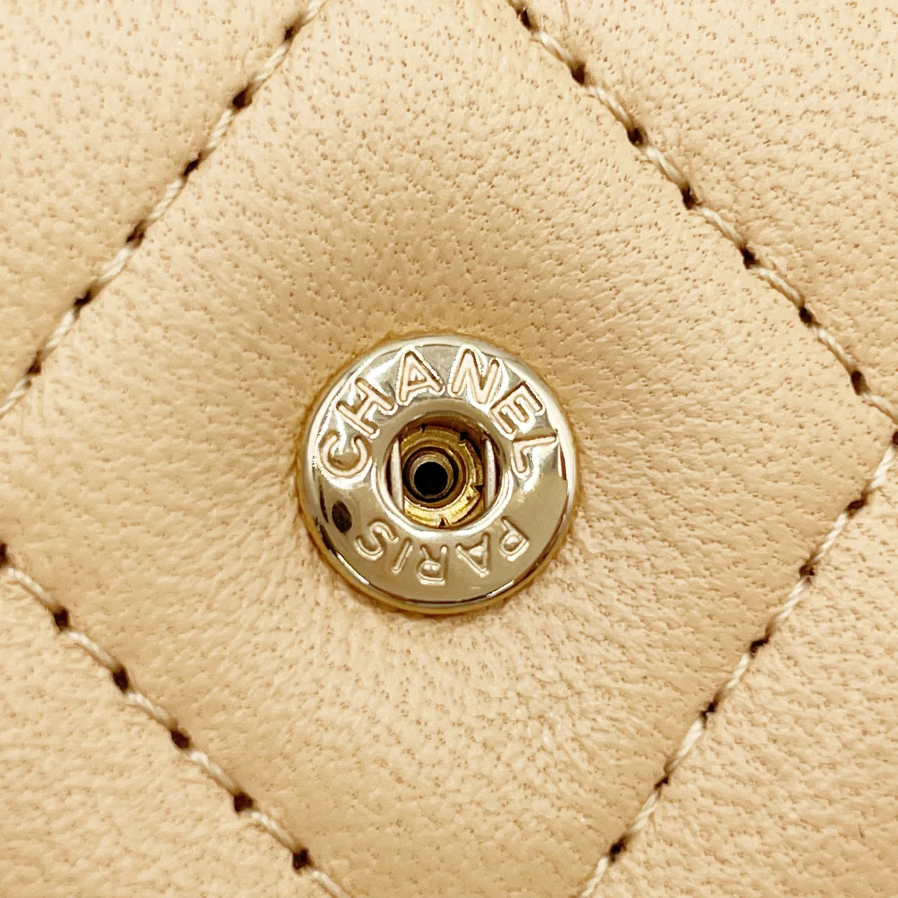 CHANEL LAMB SKIN BIFOLD WALLET (31 SERIAL CODE) view 8