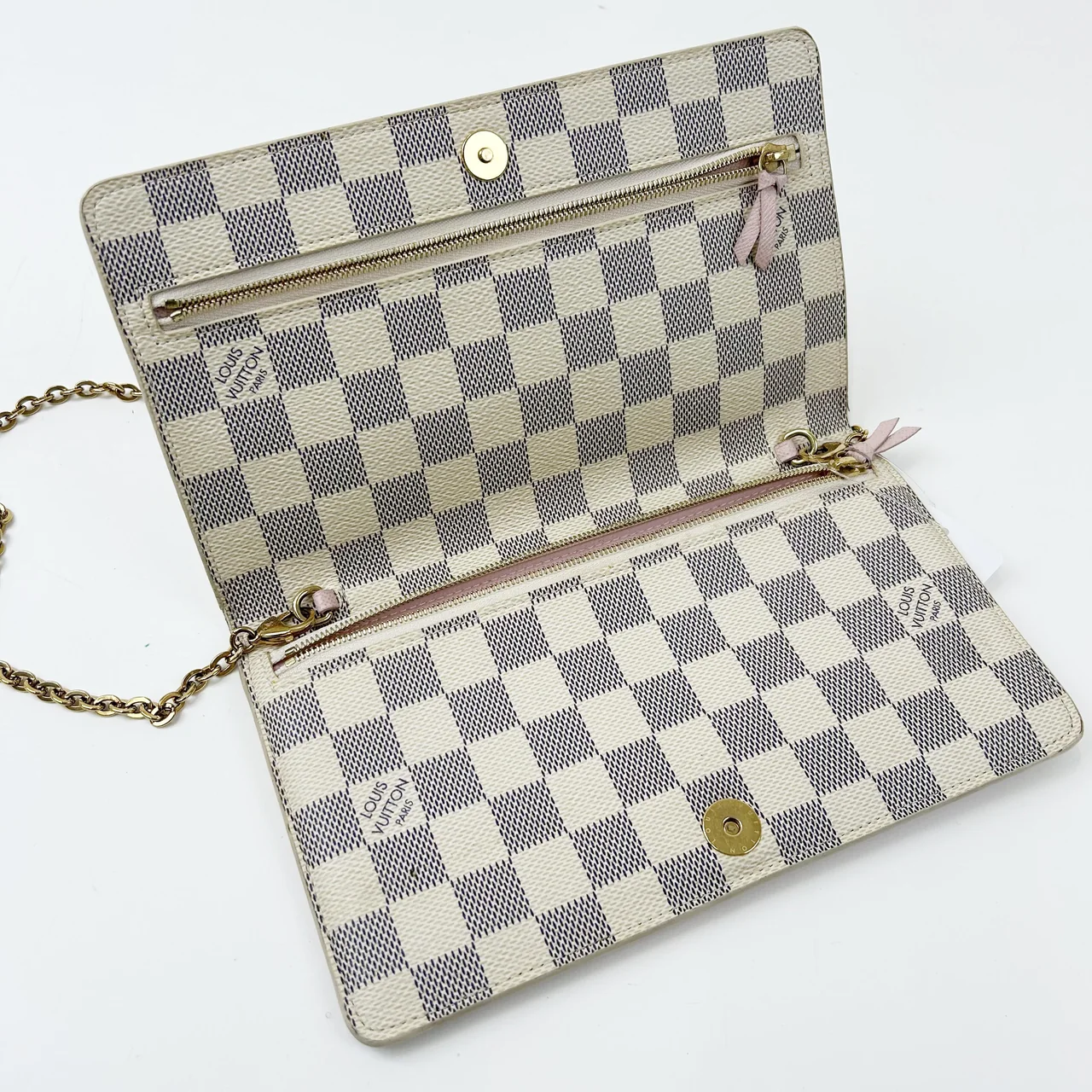 LV AZURE POCHETTE WEEKEND photo 17