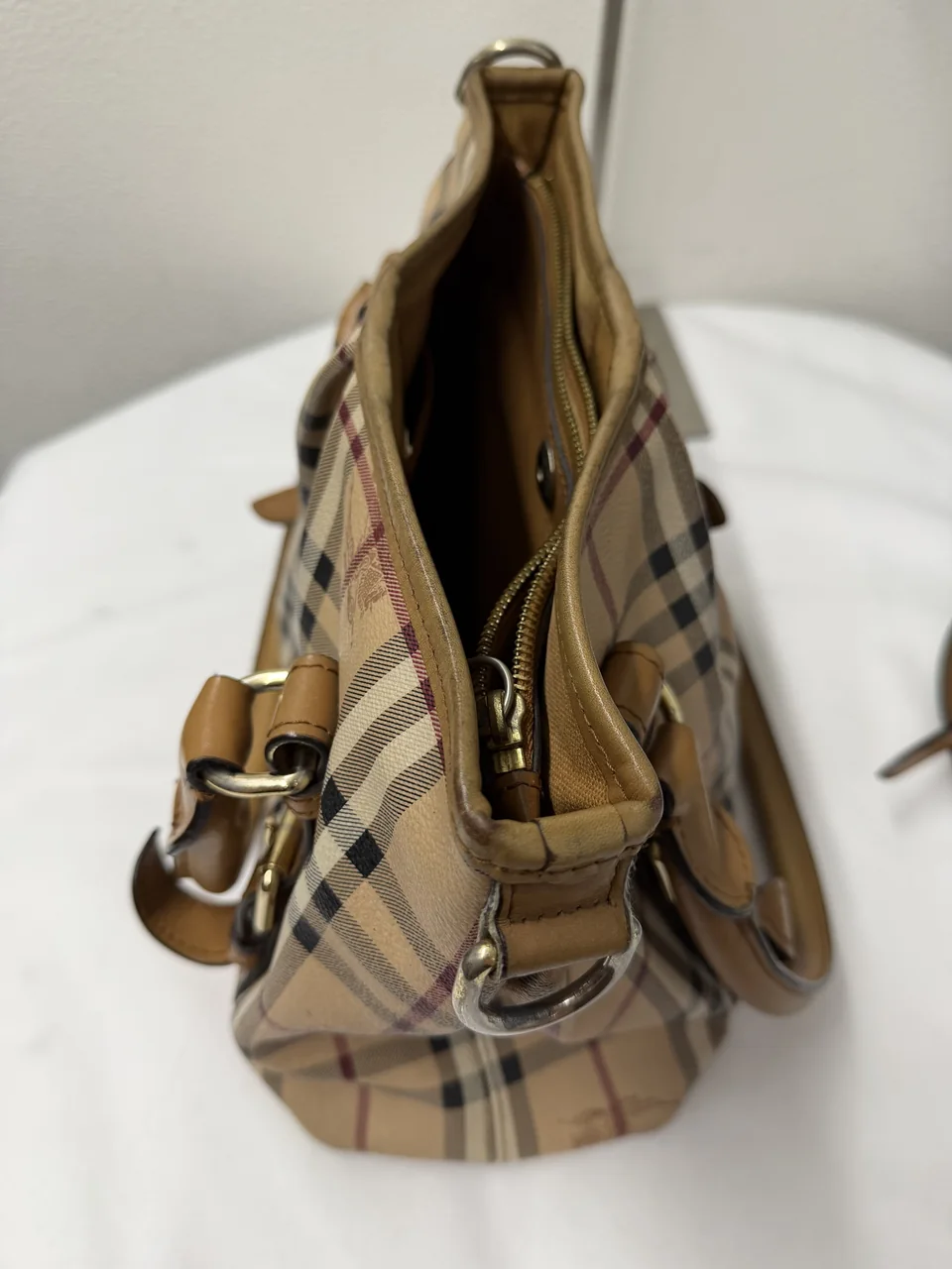 BURBERRY HANDBAG view 3