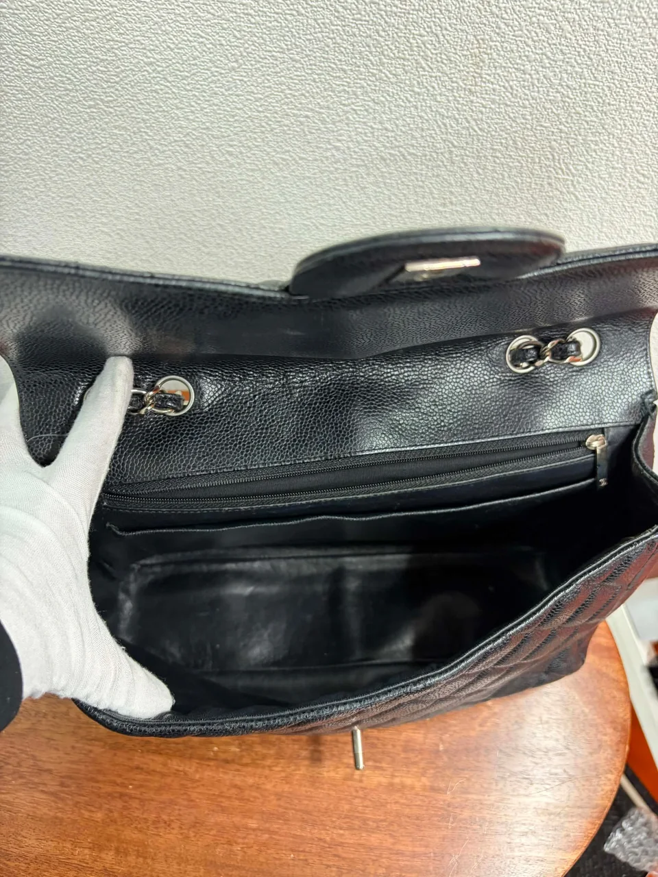 CHANEL CAVIAR CHAIN SHOULDER BAG view 4