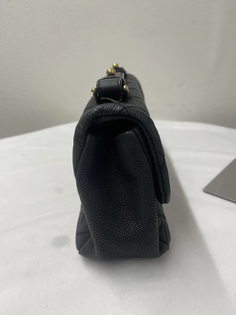 CHANEL CAVIAR MATELASSE HAND BAG (17 SERIAL CODE) view 4