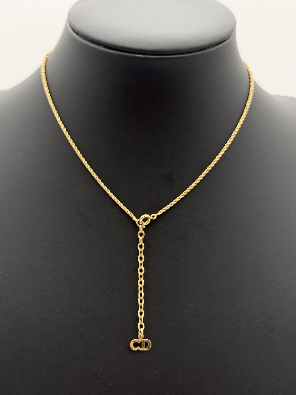 DIOR TWIST CHAIN NECKLACE view 12