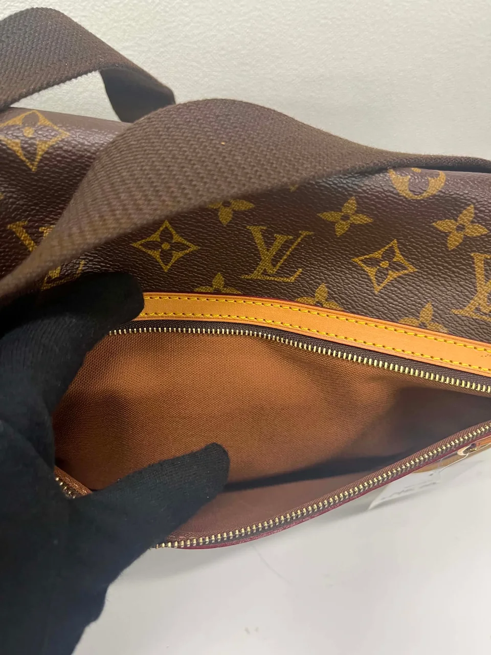 LV MONOGRAM MESSENGER BOSPHORE view 6