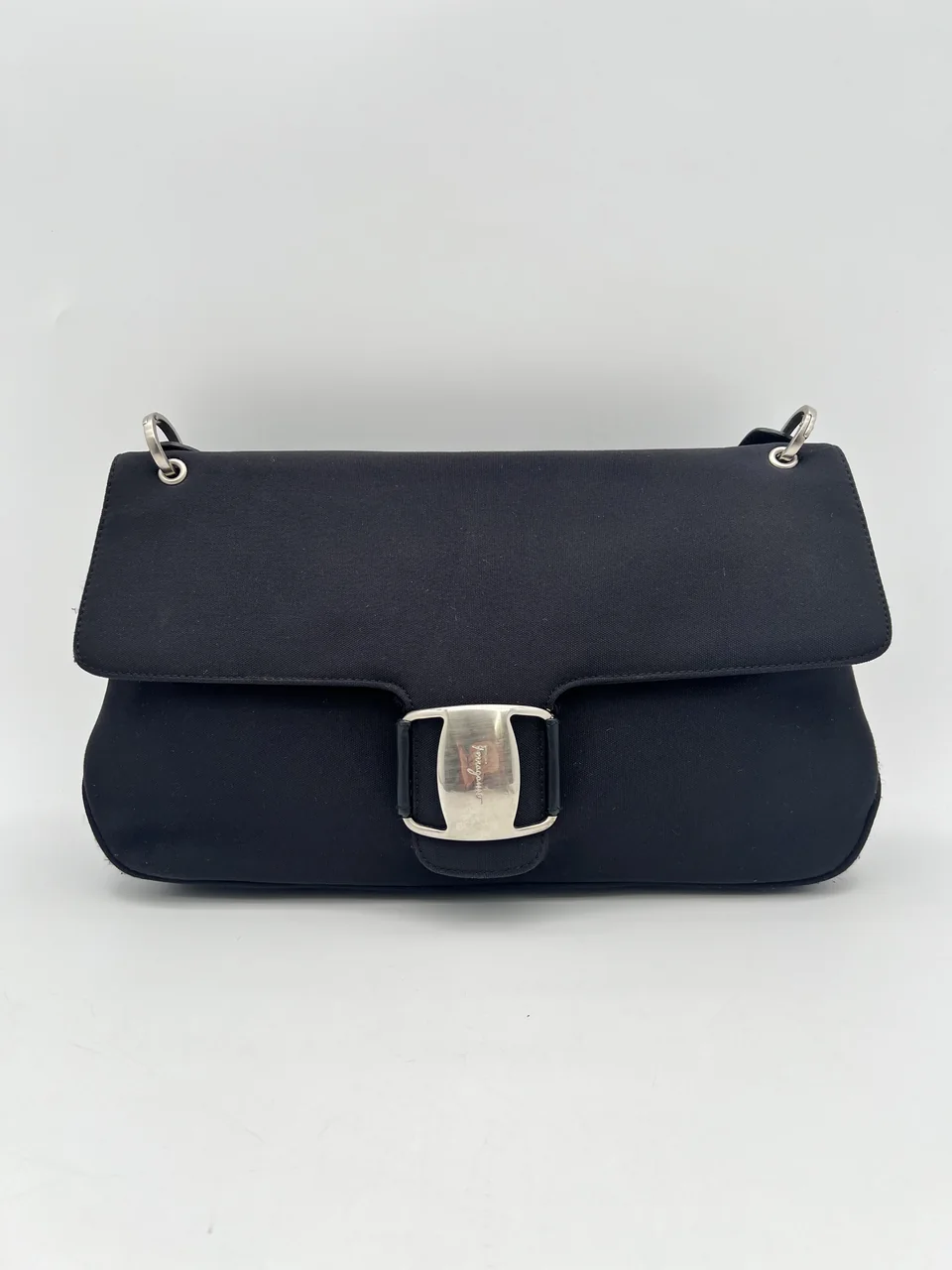 SALVATORE FERRAGAMO FLAP SHOULDER BAG (BLACK) view 3
