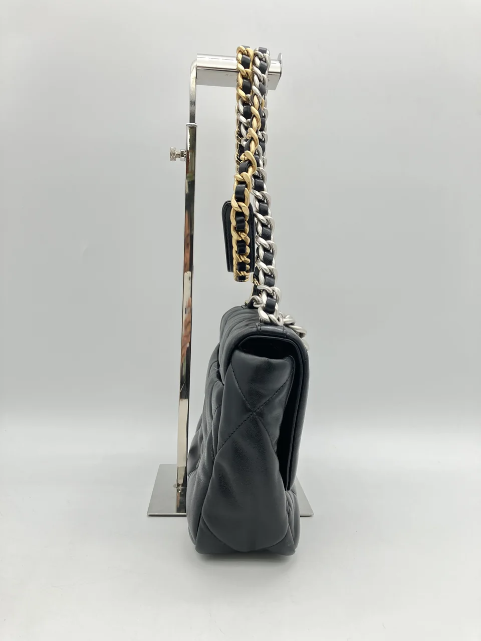 CHANEL LAMB SKIN DIXNEUF view 4